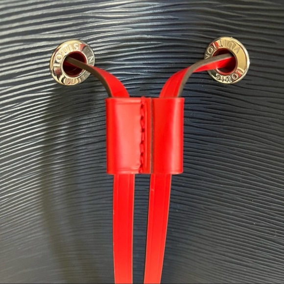 SOLD! Louis Vuitton Neonoe MM in Epi Leather Blue and Red - Picture 4 of 16